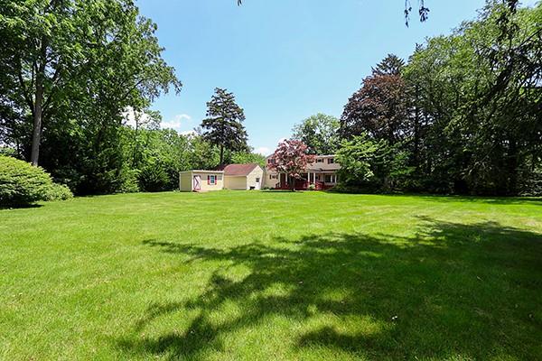 Woodbury, New York 11797, United States, 4 Bedrooms Bedrooms, ,4 BathroomsBathrooms,Residential,Coming Soon,143898