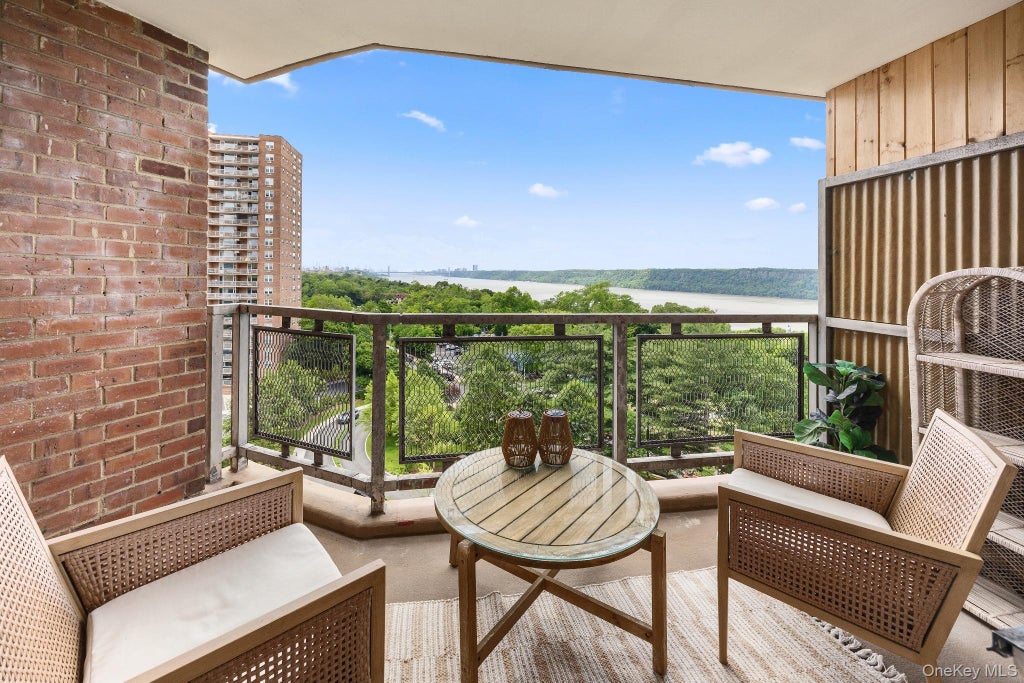 Photo of 5900 Arlington Avenue #10R, Bronx, NY 10471 (MLS # 1033300)