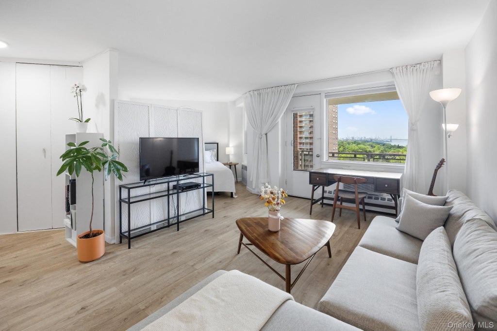 Photo of 5900 Arlington Avenue #10R, Bronx, NY 10471 (MLS # 1033300)