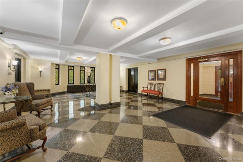 Homes For Sale - 280 Bronxville Rd #8B<br/> Westchester County, Bronxville, NY 10708