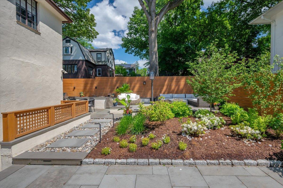 106 Monterey Avenue, Pelham, New York image 34