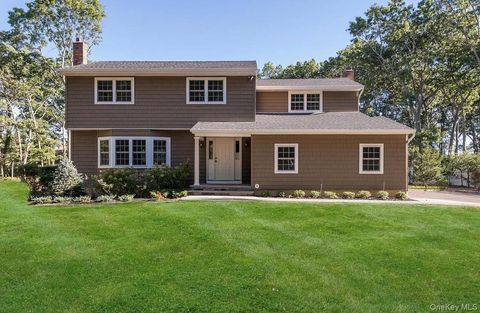 29 Thornwood Drive Dix Hills NY 11746