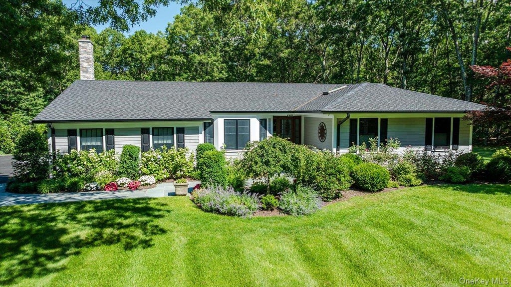 Photo of 225 Laurel Lane, Laurel Hollow, NY 11791 (MLS # 1017893)