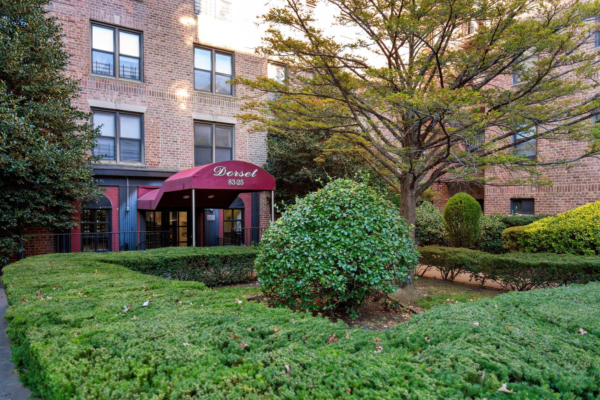 Property for Sale at 98 Street 3T, Woodhaven, Queens, NY - Bedrooms: 1 
Bathrooms: 1 
Rooms: 3  - $212,000