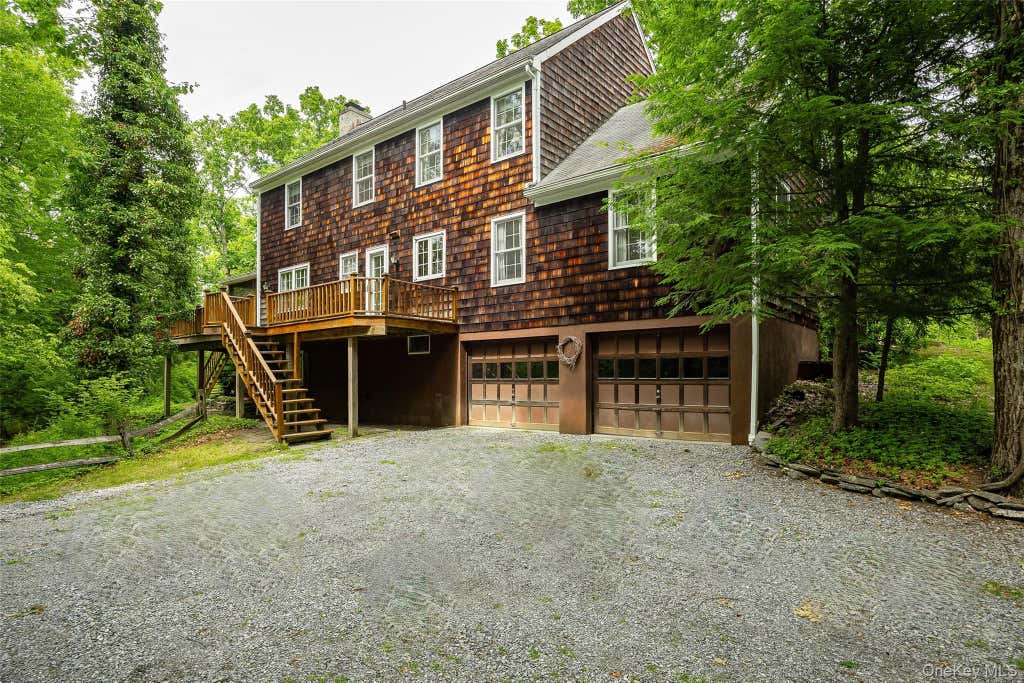 Photo of 162 Shadblow Lane, Clinton Corners, NY 12514 (MLS # 1036579)