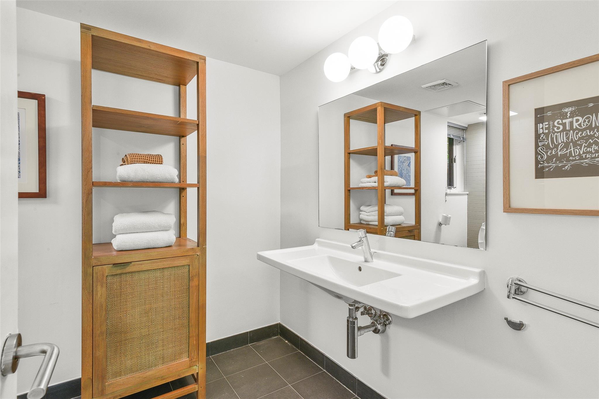 9 Hidden Green Lane, Larchmont, New York image 24