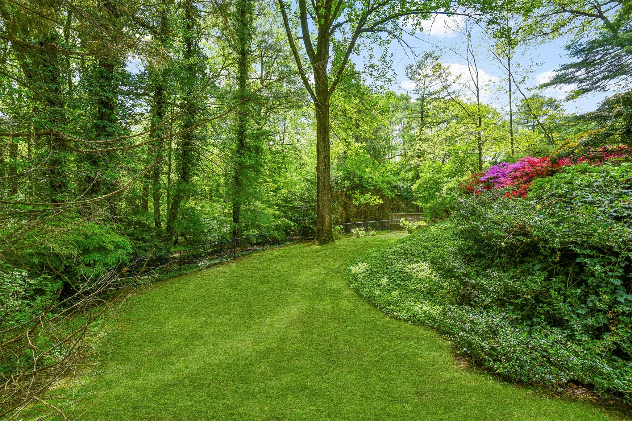 9 Hidden Green Lane, Larchmont, New York image 30