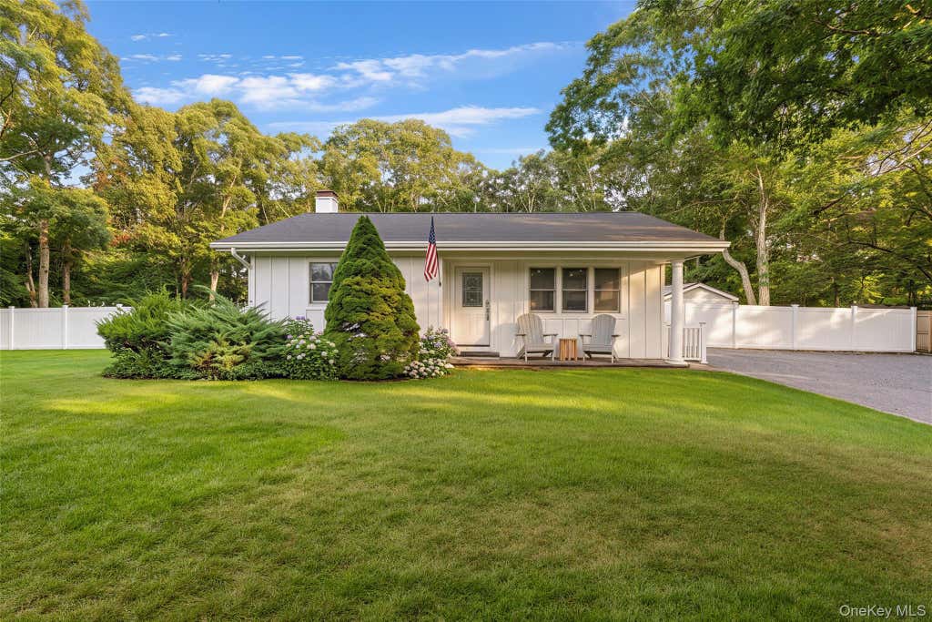 Photo of 81 S Country Road, Quiogue, NY 11978 (MLS # 1041578)