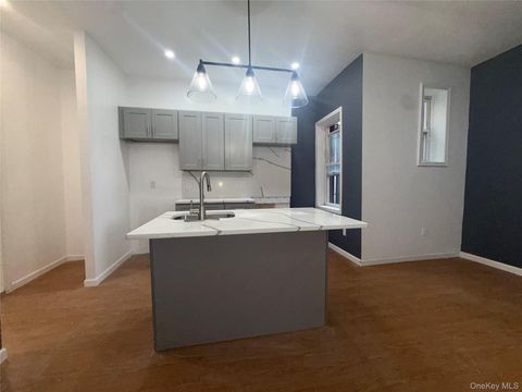 Apartment For Rent - 324 Eldert Street #3B<br/> Brooklyn, NY 11237