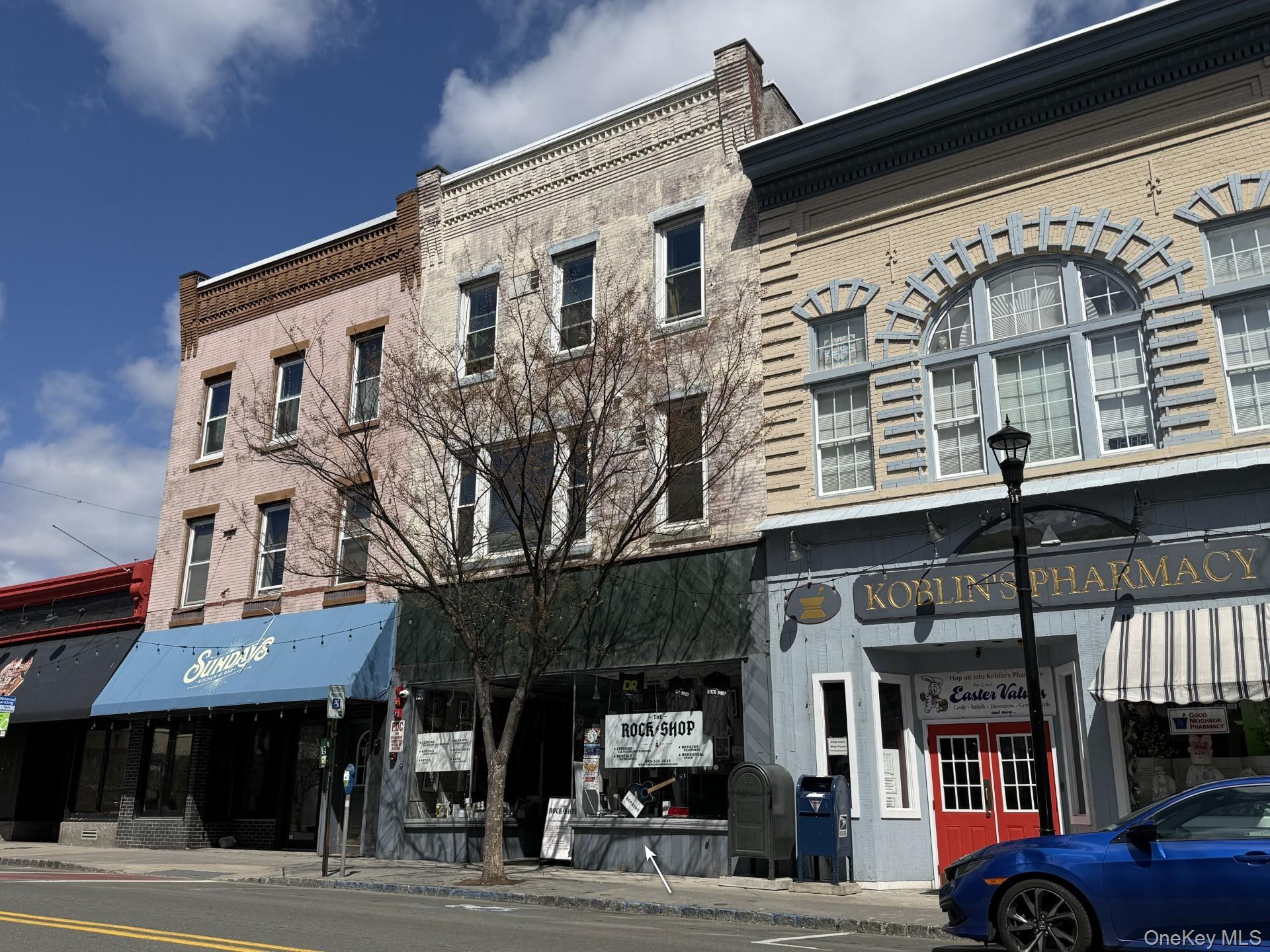 98 Main Street