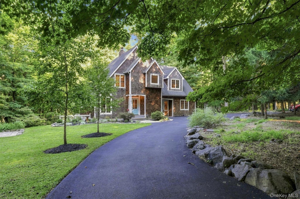 Photo of 45 Chardavoyne Road, Warwick, NY 10990 (MLS # 1045554)