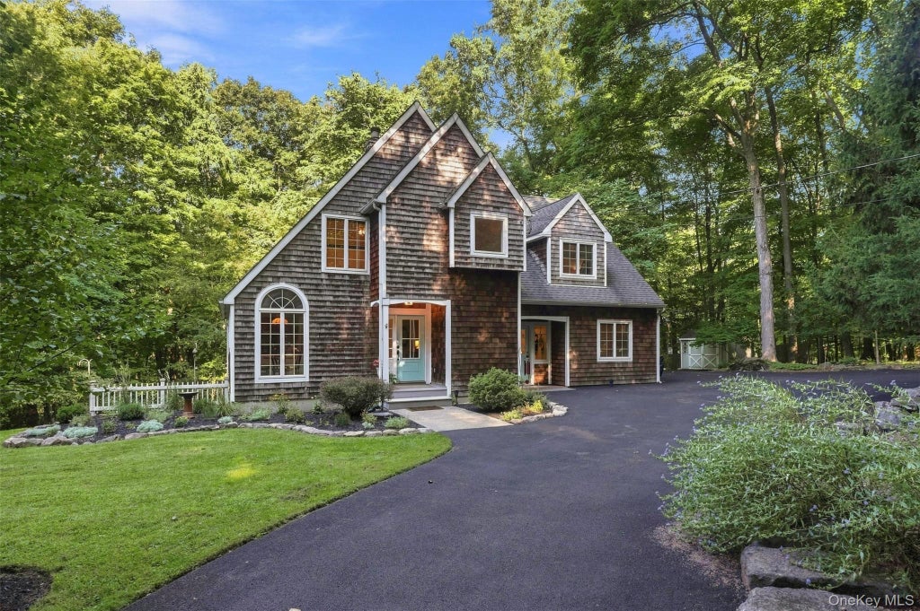 Photo of 45 Chardavoyne Road, Warwick, NY 10990 (MLS # 1045554)