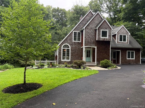 Homes For Sale - 45 Chardavoyne Road<br/> Warwick, NY 10990