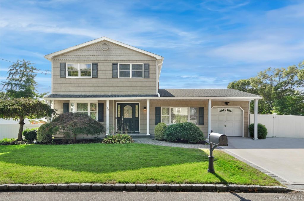 Photo of 122 Dougherty Avenue, Holbrook, NY 11741 (MLS # 922568)