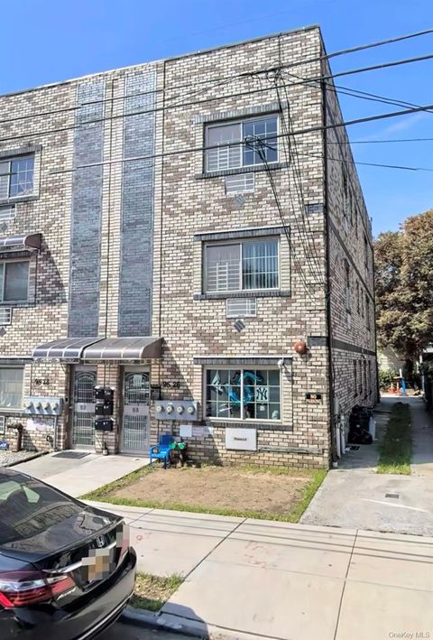 9526 90th Street Ozone Park NY 11416