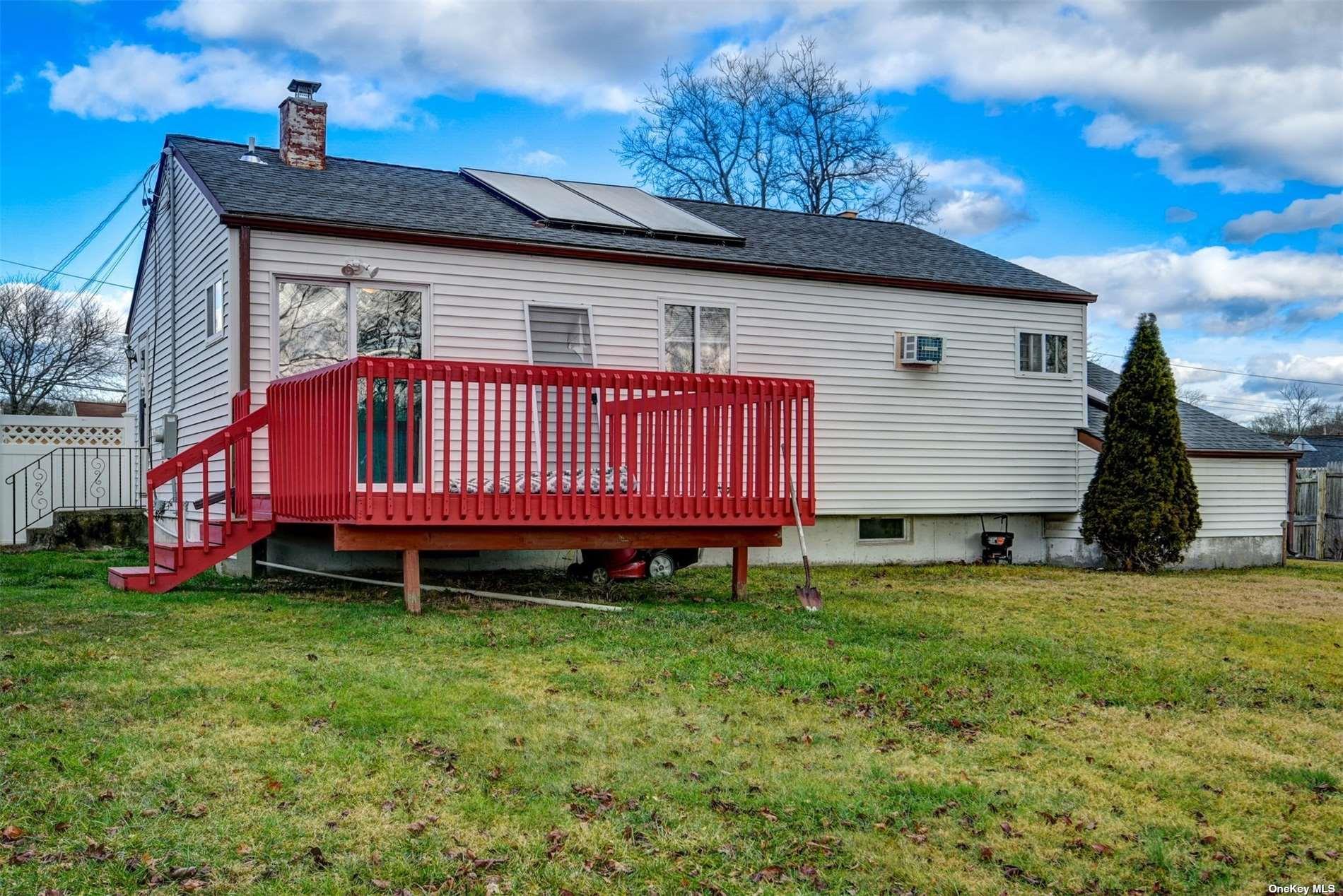 10 Florence Court, Patchogue, New York image 19