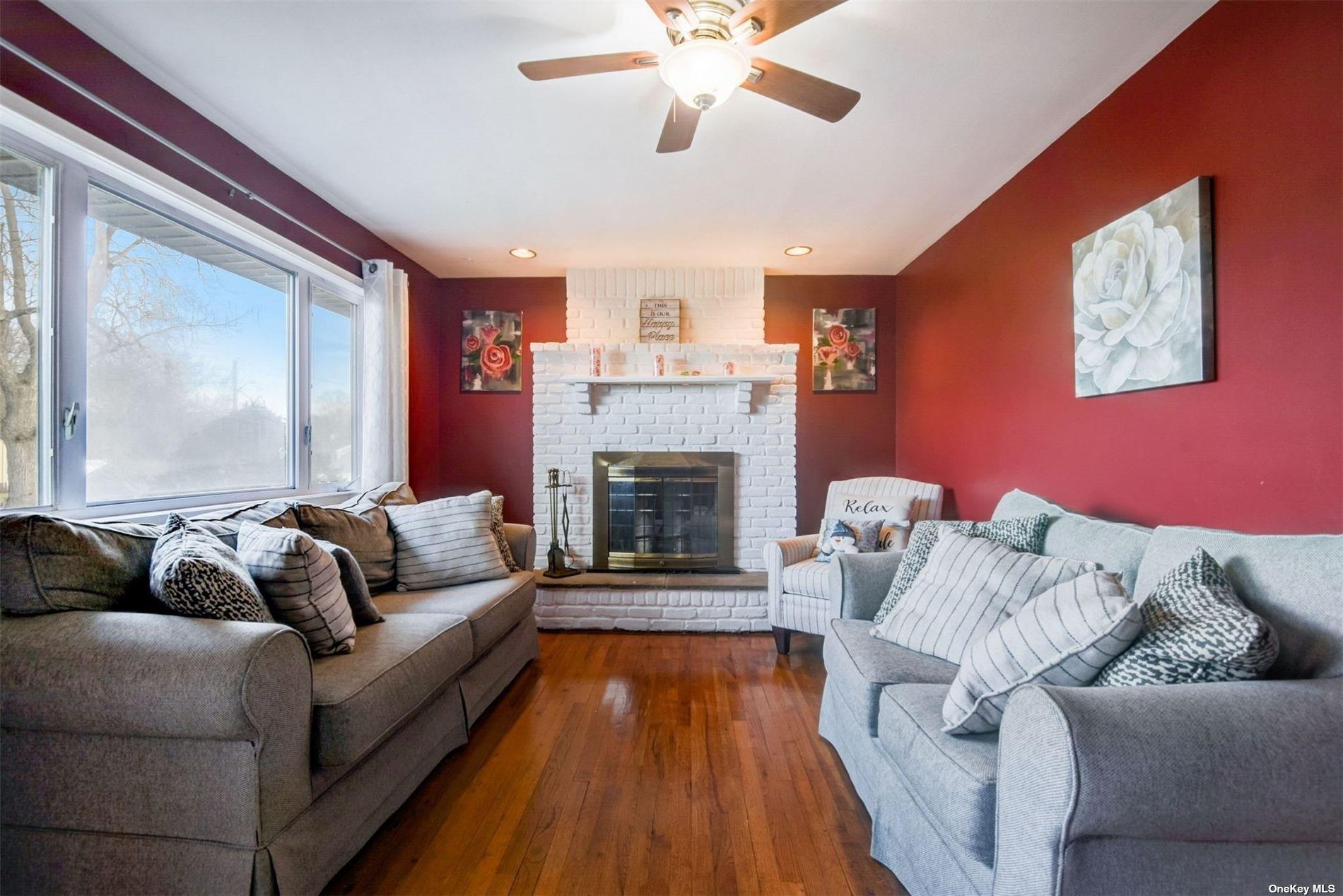 10 Florence Court, Patchogue, New York image 5