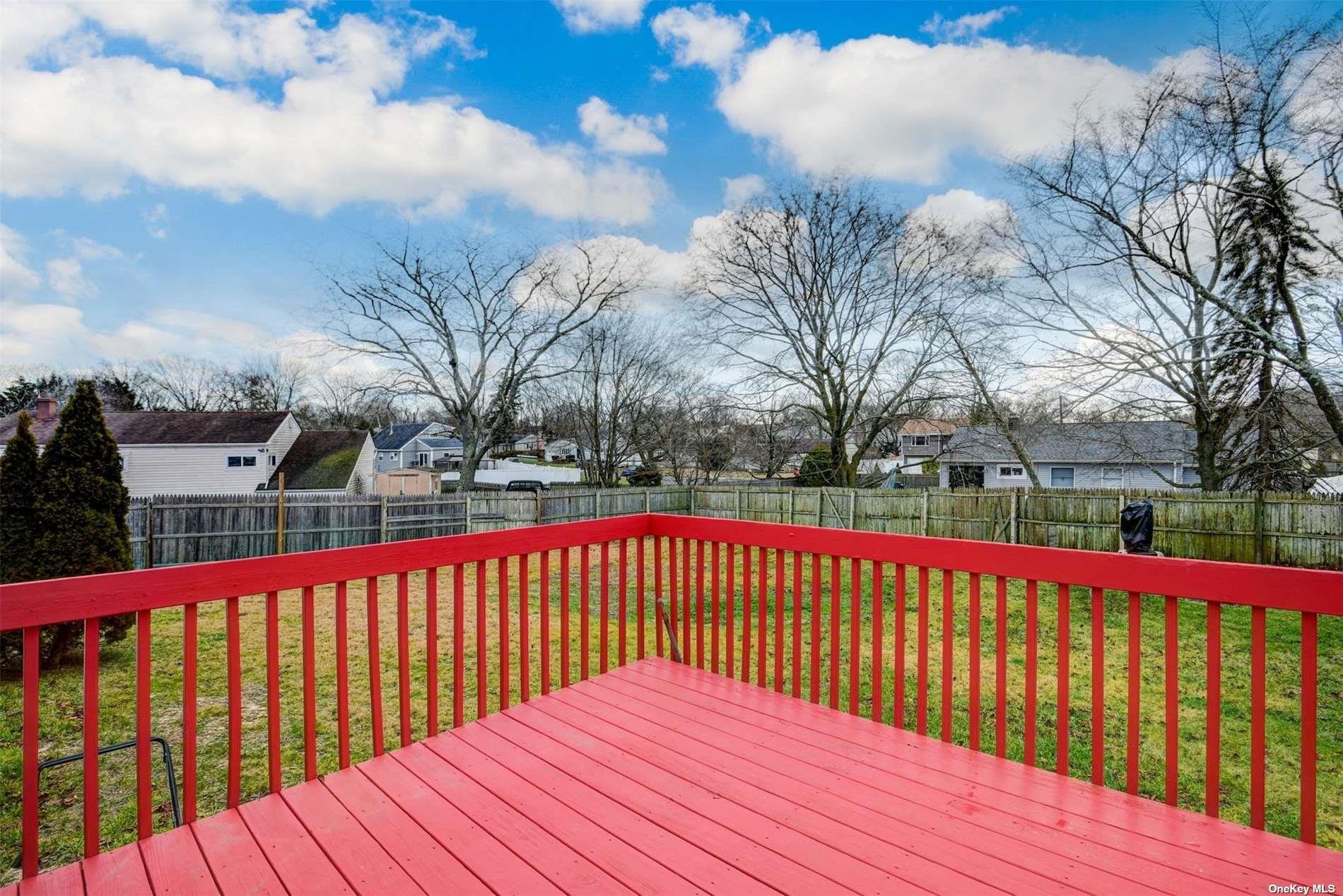 10 Florence Court, Patchogue, New York image 16