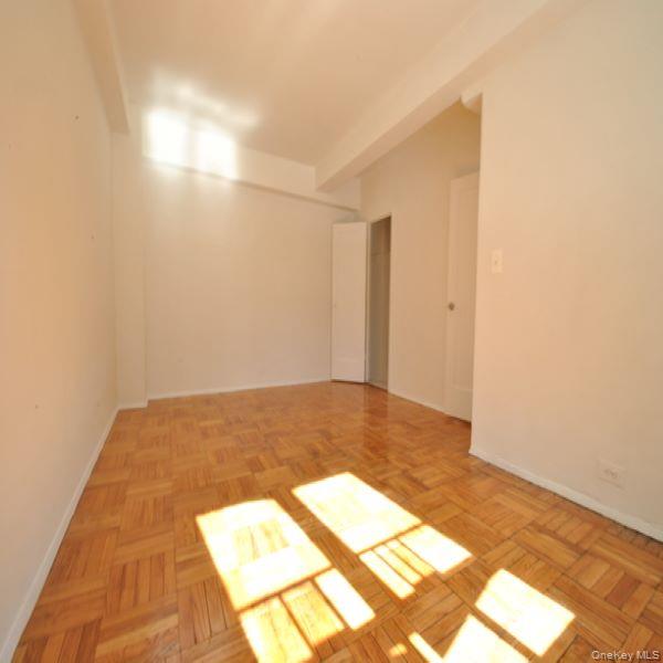 2220 E Tremont Avenue 4E