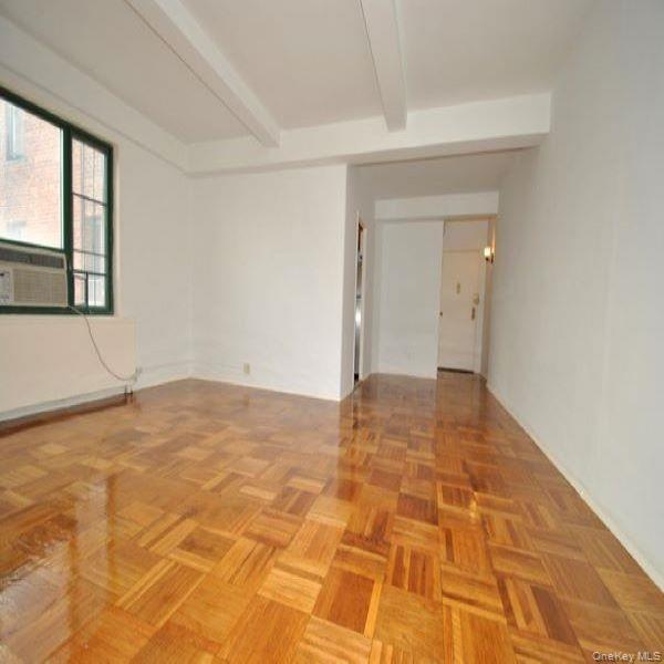 2220 E Tremont Avenue 4E