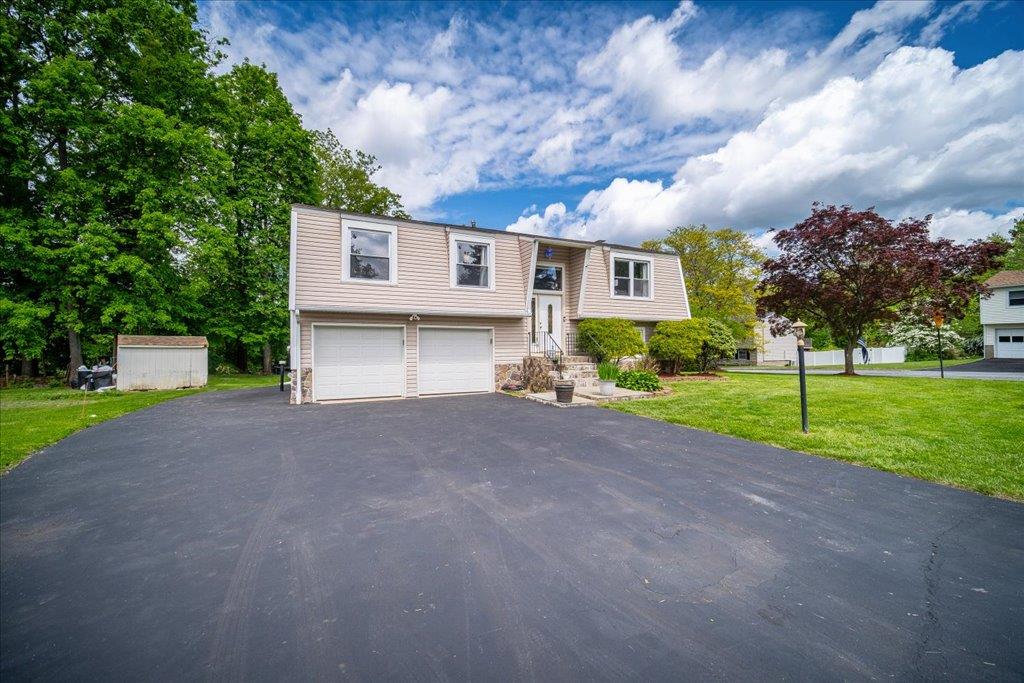 400 Philo Street St, New Windsor, New York image 2