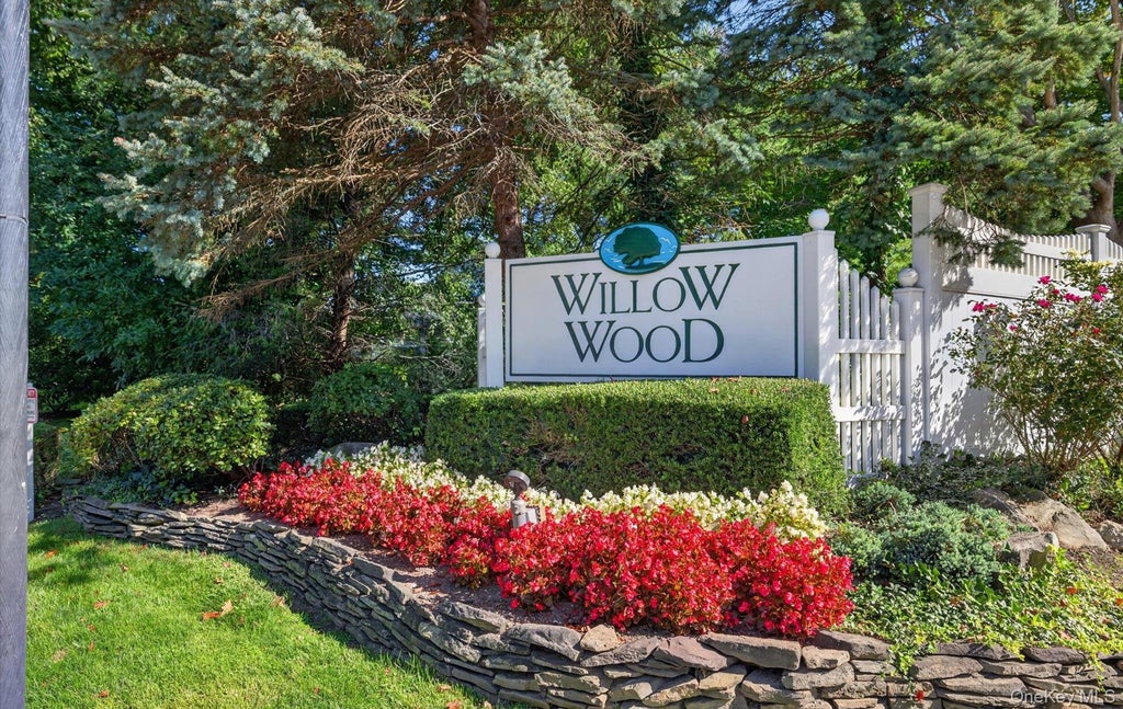 Photo of 5 Monitor Road, Smithtown, NY 11787 (MLS # 1047459)