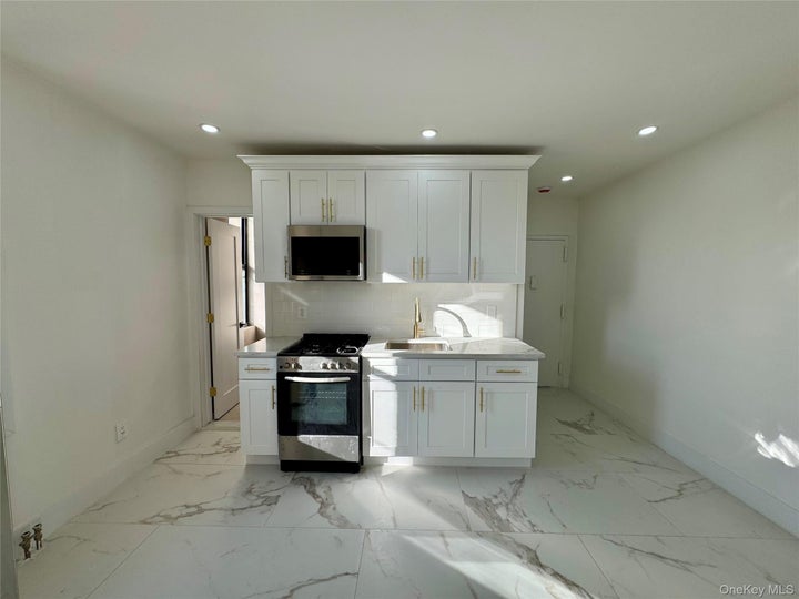 Photo 1 of 9 — 315 Riverside Boulevard 1, Long Beach, NY 11561
