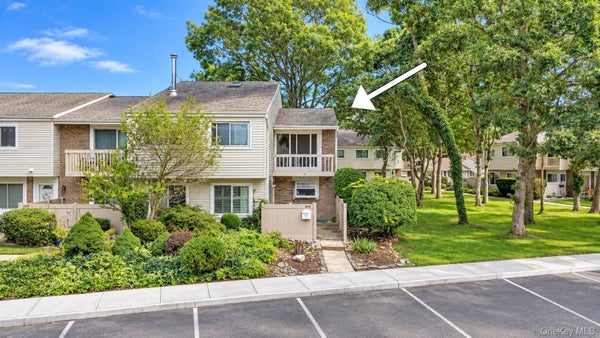 204 SPRINGMEADOW DR UNIT M, HOLBROOK, NY 11741 - Image ed0e9f10fa9438d4dbb85caa4515cb01/2688024664