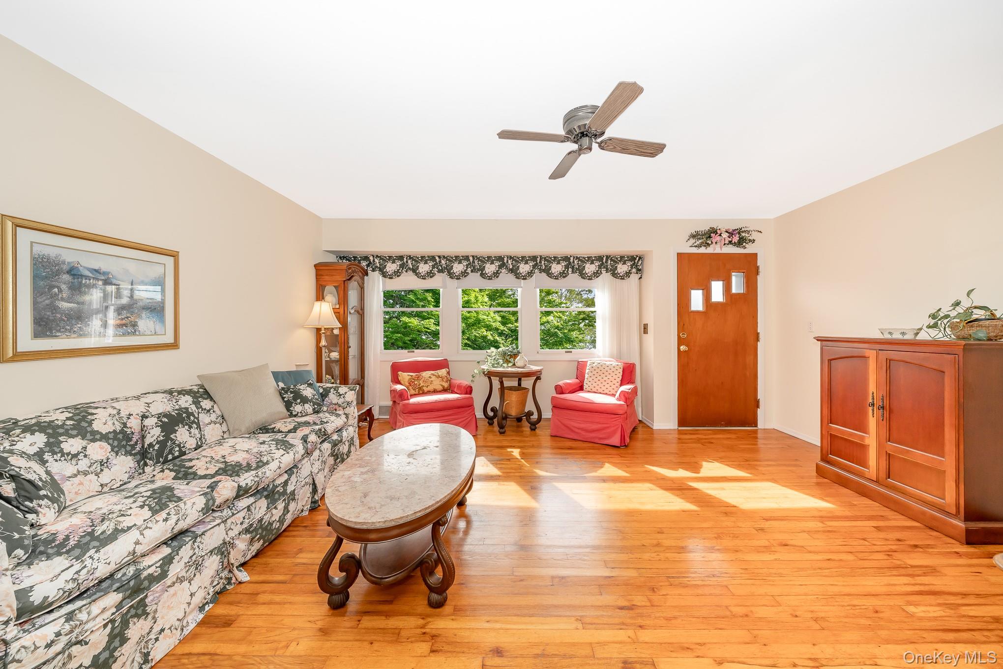 10 Argonne Road W