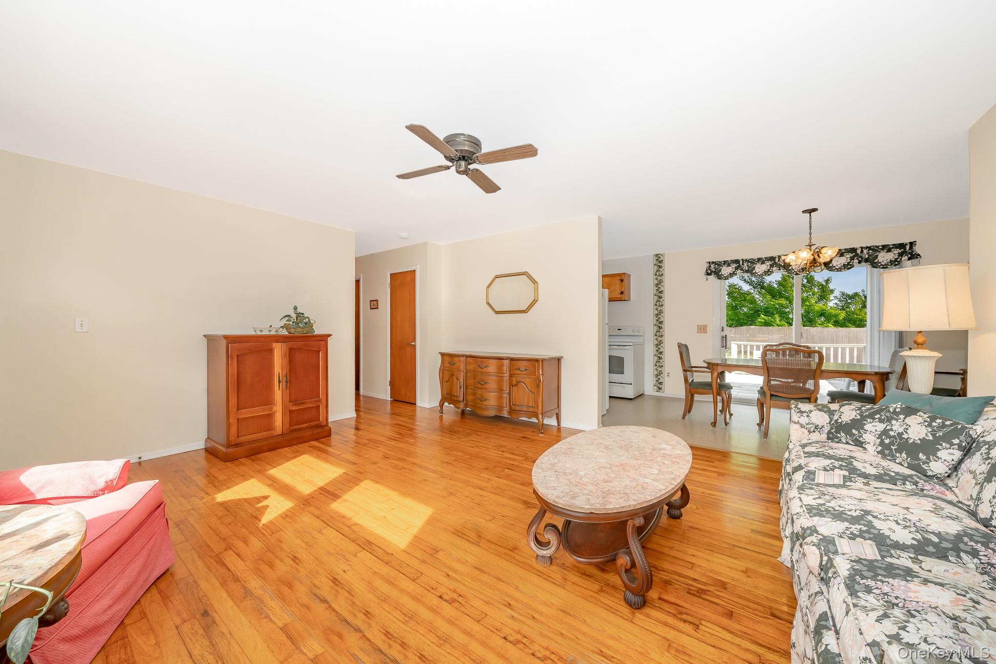 10 Argonne Road W