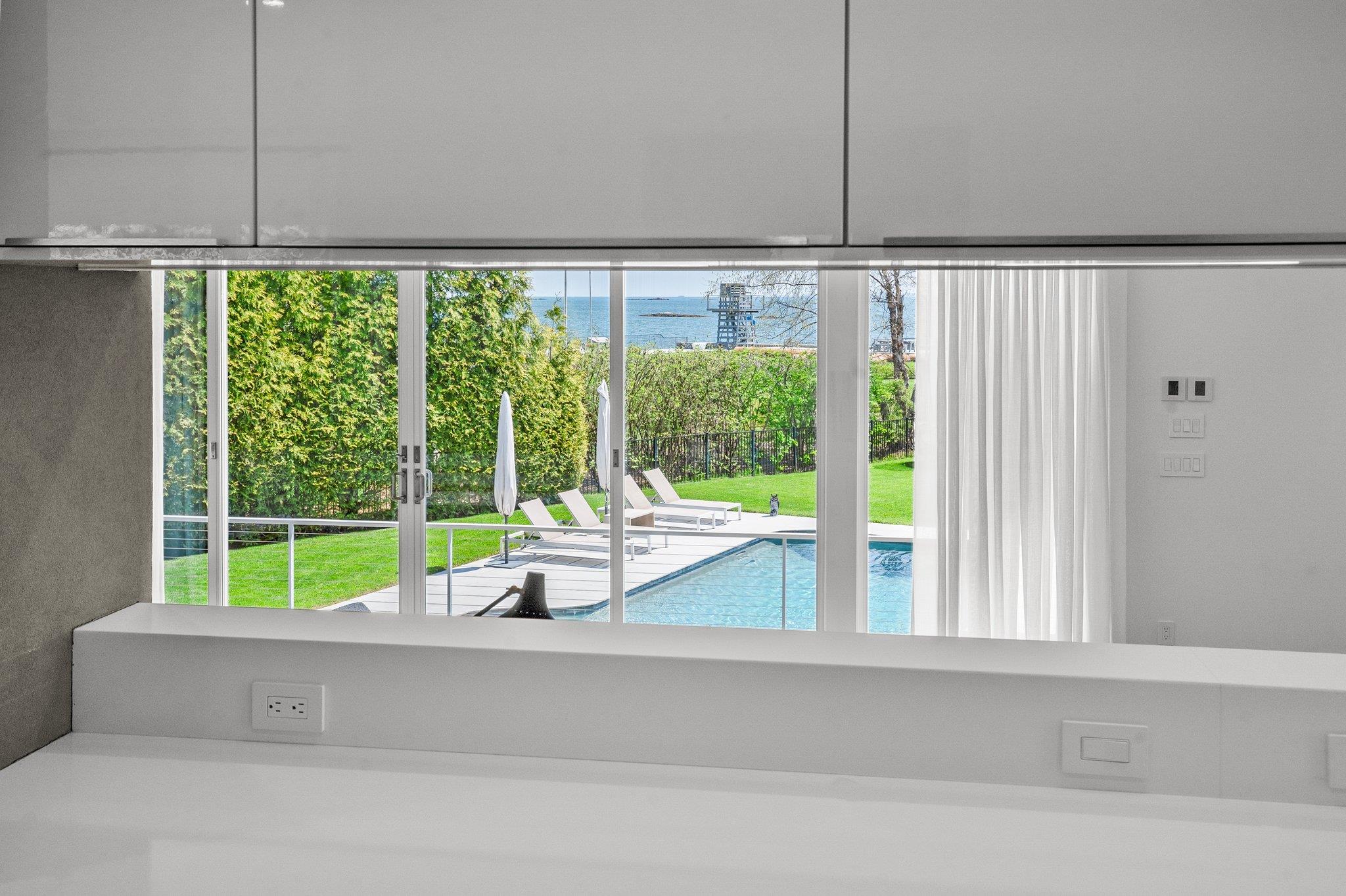 1070 Nine Acres Lane, Mamaroneck, New York image 10