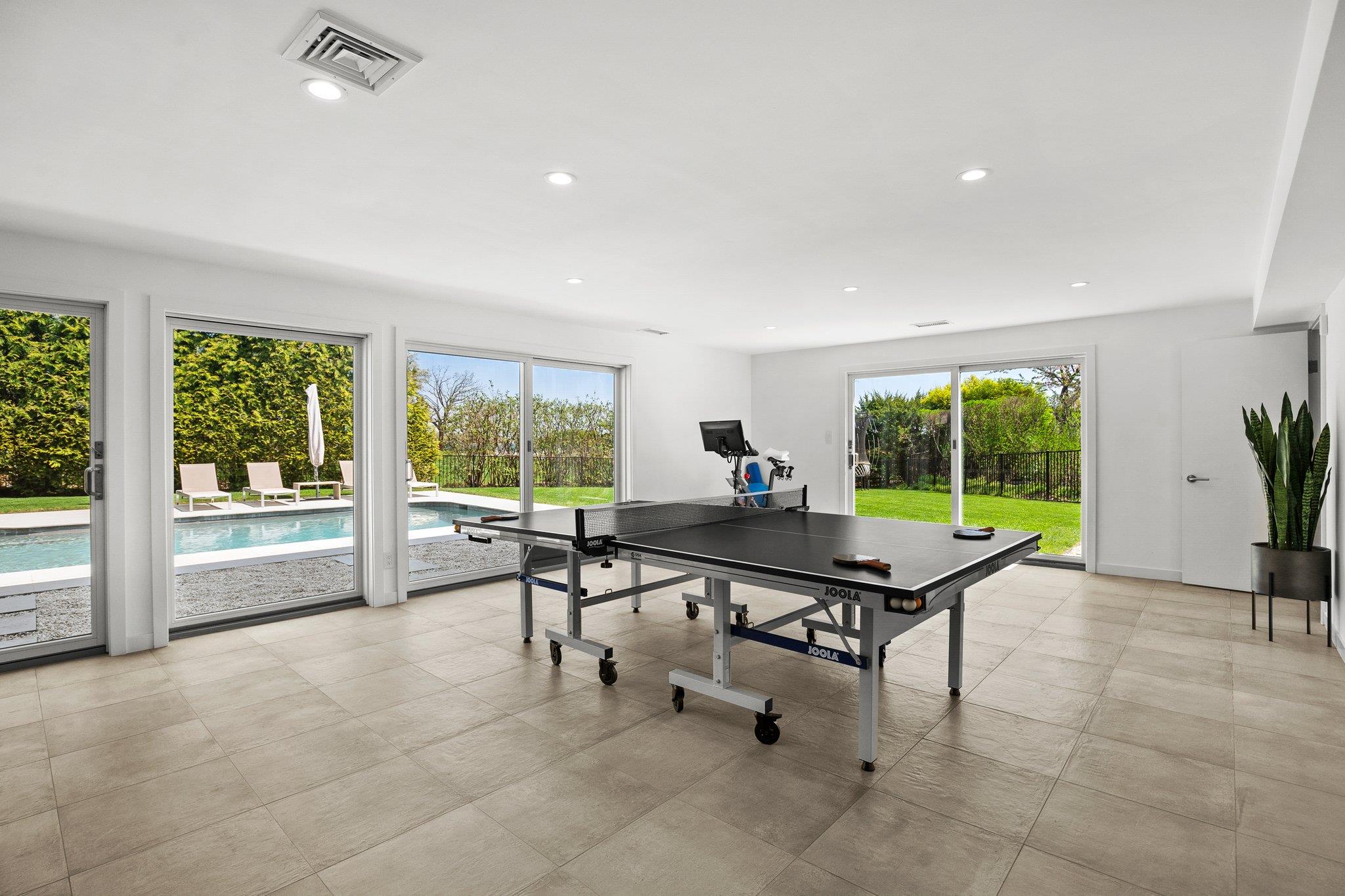 1070 Nine Acres Lane, Mamaroneck, New York image 35