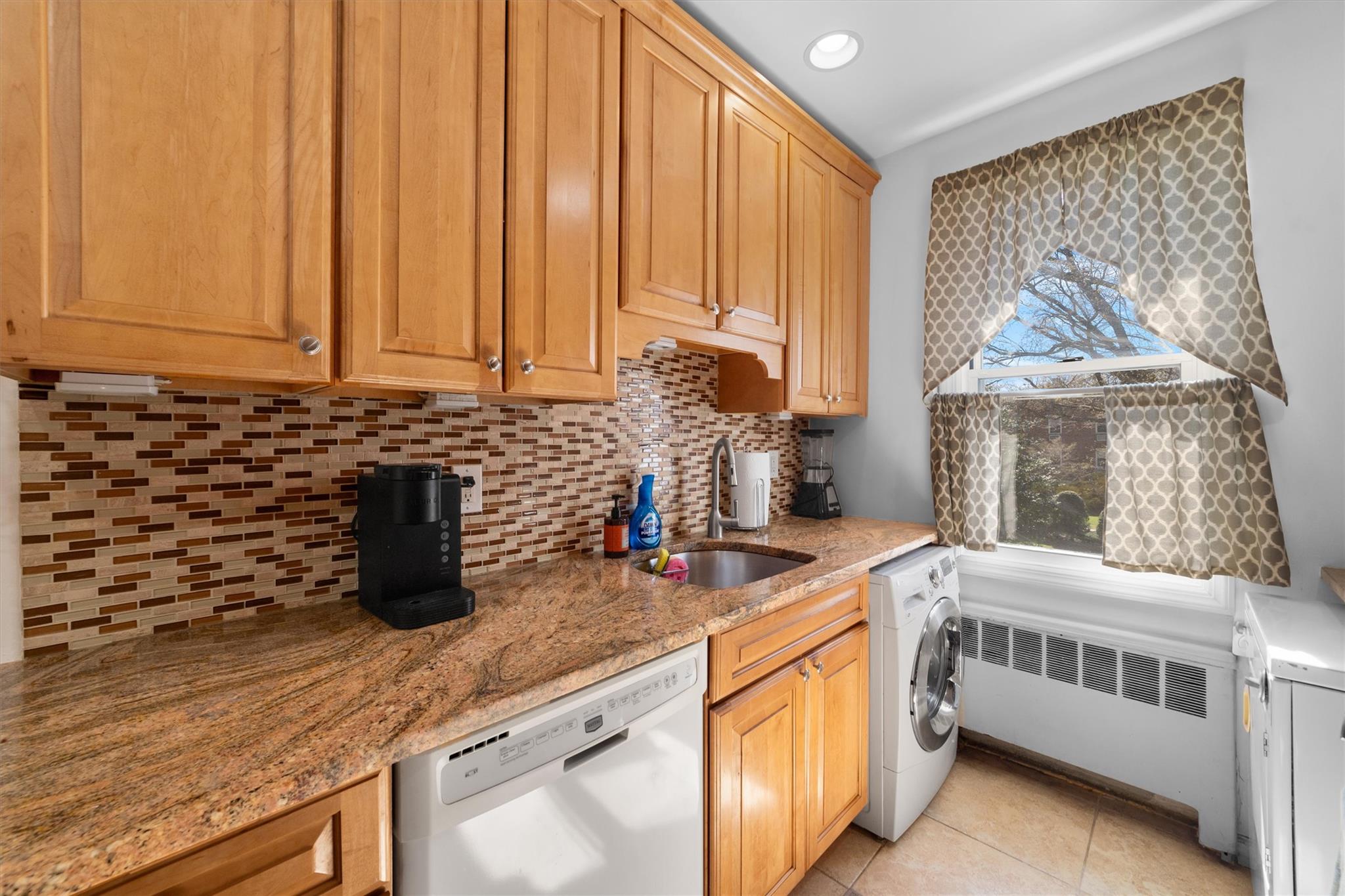 703 Palmer Court #2-A, Mamaroneck, New York image 17