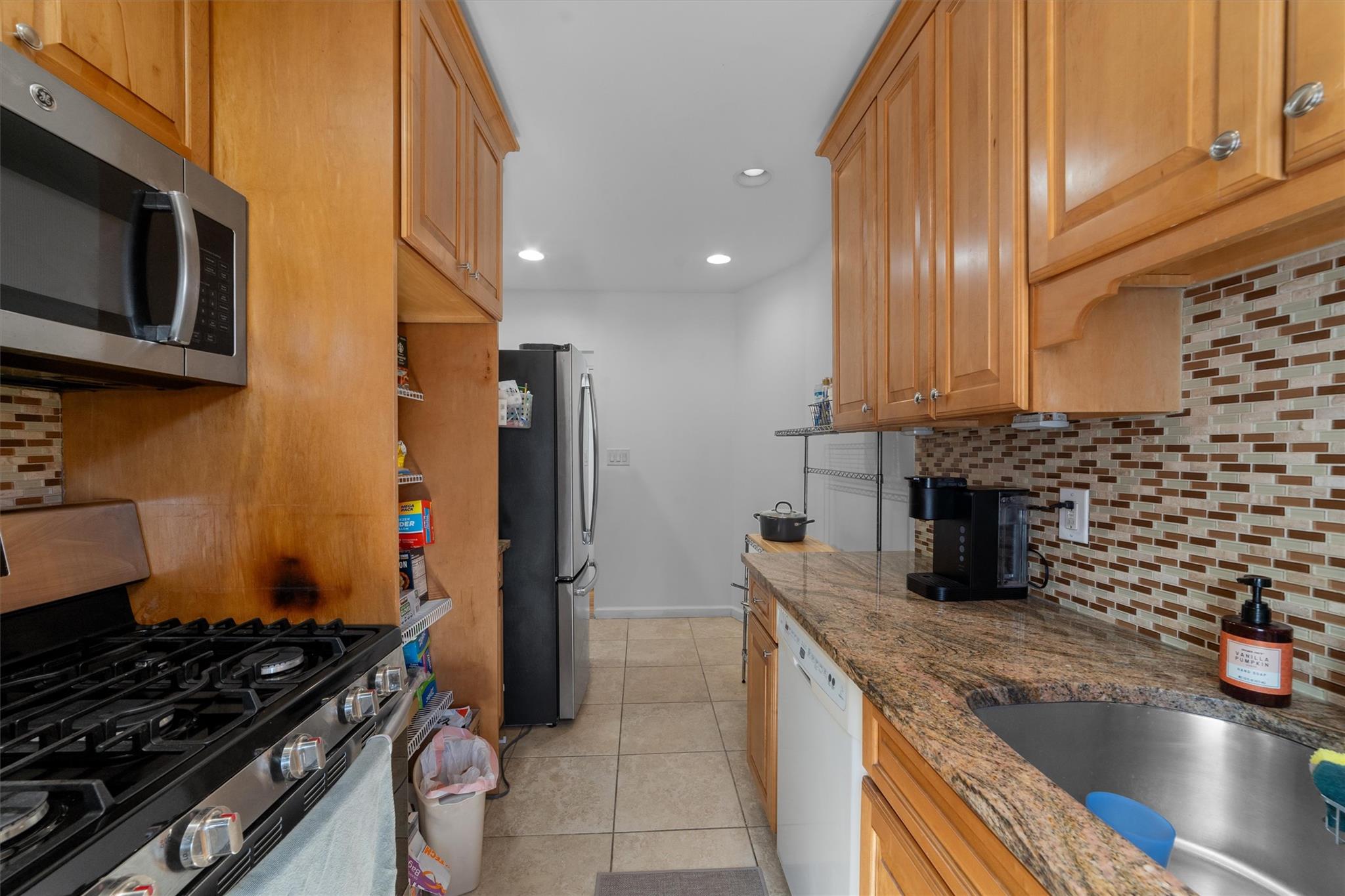 703 Palmer Court #2-A, Mamaroneck, New York image 15