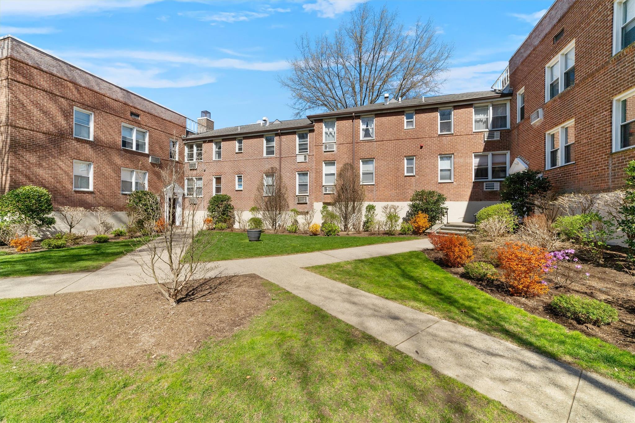 703 Palmer Court #2-A, Mamaroneck, New York image 2
