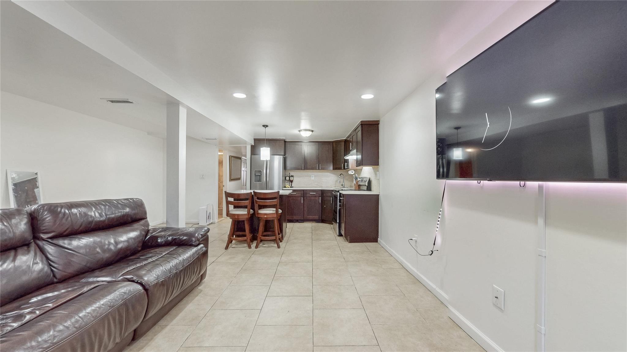 479 Irving Avenue, Brooklyn, New York image 26