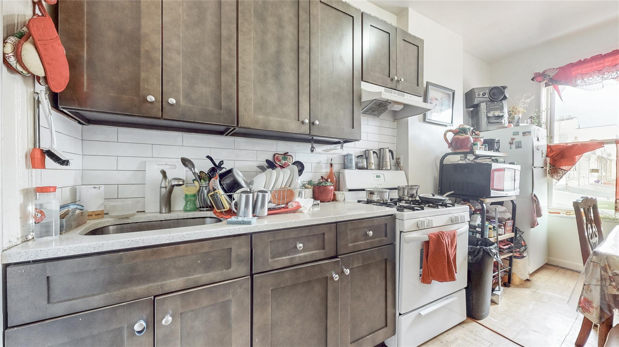 479 Irving Avenue, Brooklyn, New York image 14