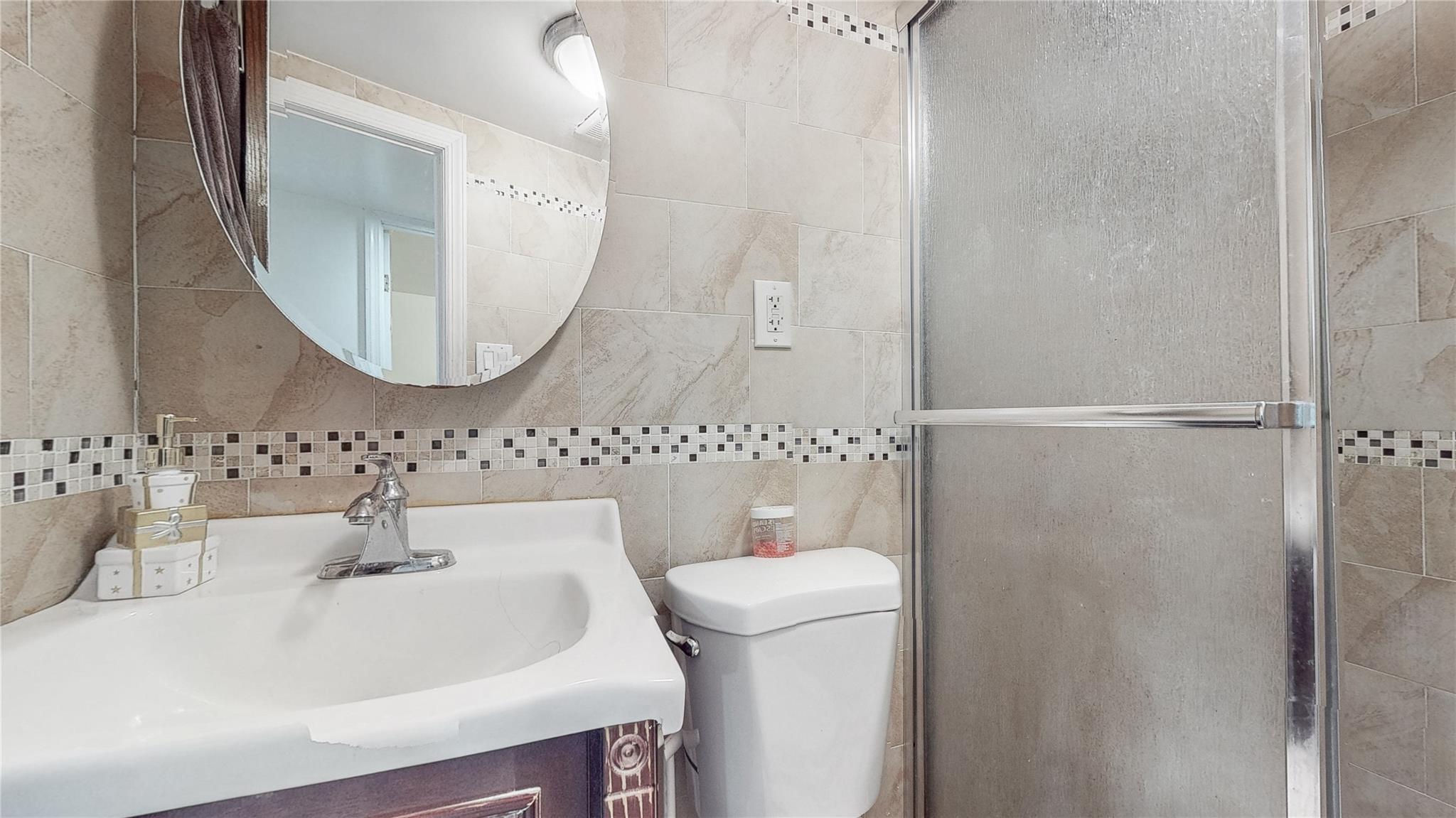479 Irving Avenue, Brooklyn, New York image 30