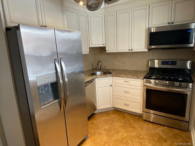 261-53 Langston E-1st fl