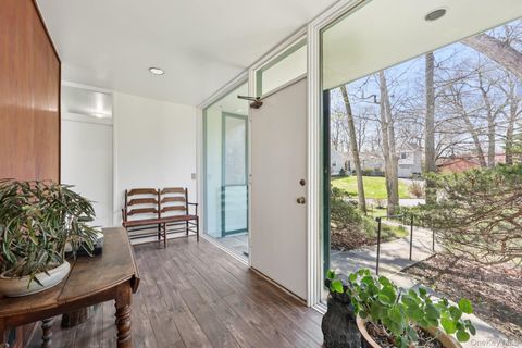 44 Old Country Road New Rochelle NY 10804