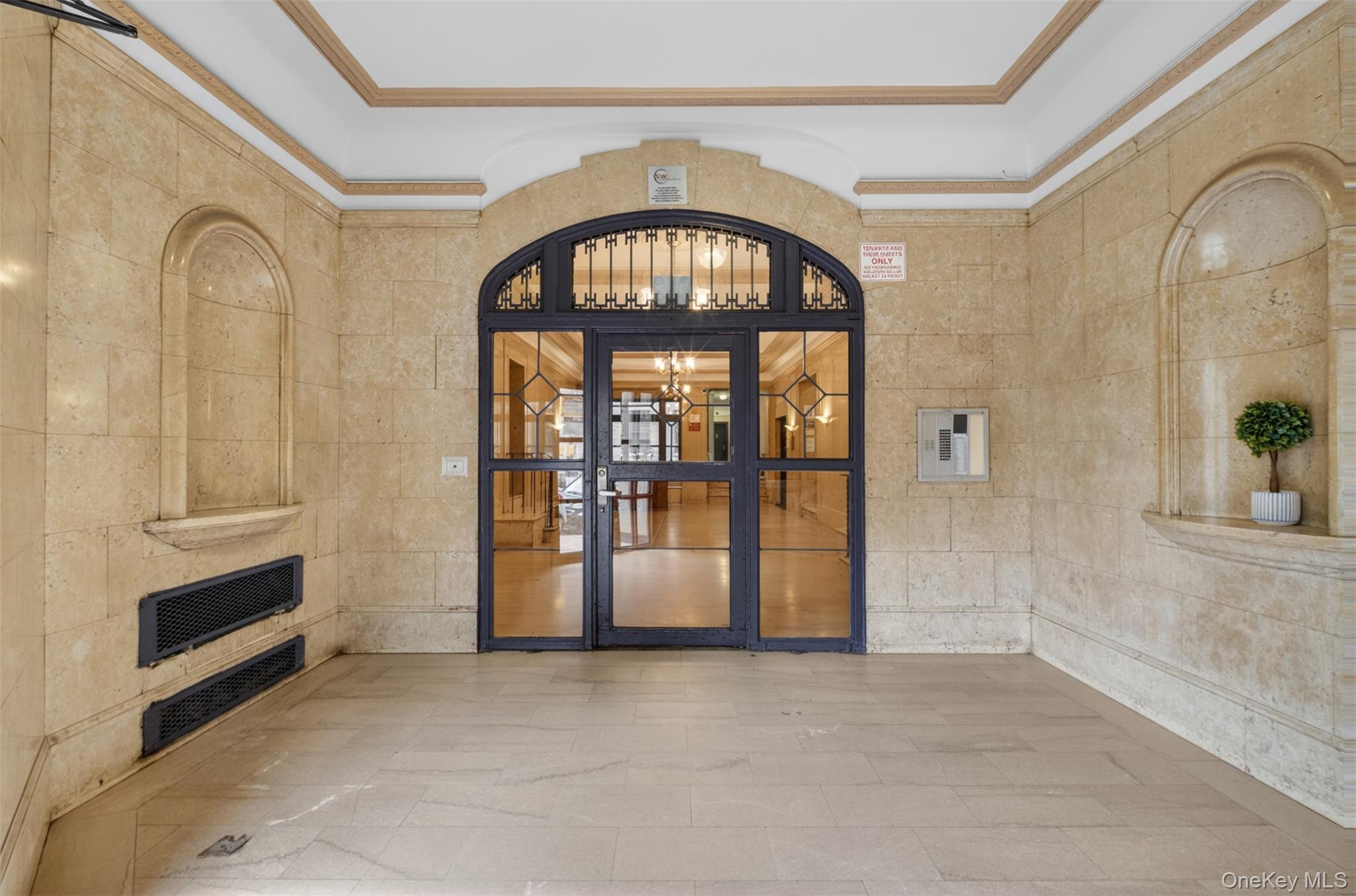 812 Riverside Drive 42