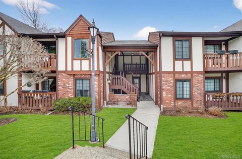 Condo For Sale - 121 Foxwood Circle #121<br/> Mount Kisco, NY 10549