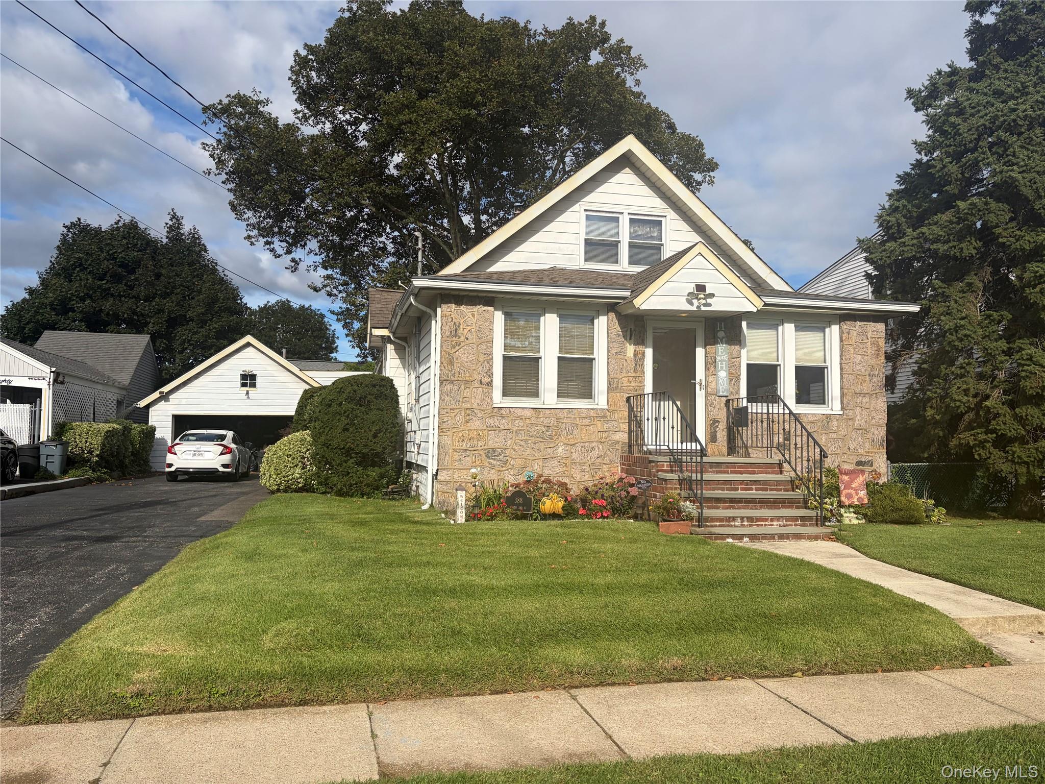 388 S 2nd Street - Photo 2