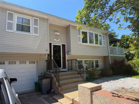 Photo of 11 De Clark Place, Nanuet, NY 10954 (MLS # 1010424)