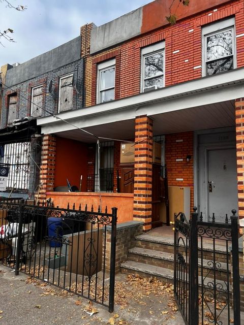 Townhouse For Sale - 1755 Linden Boulevard<br/> Brooklyn, NY 11207