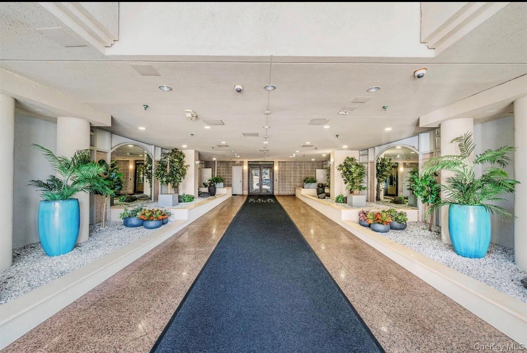 Photo of 360 Shore Road #3M, Long Beach, NY 11561 (MLS # 1036472)
