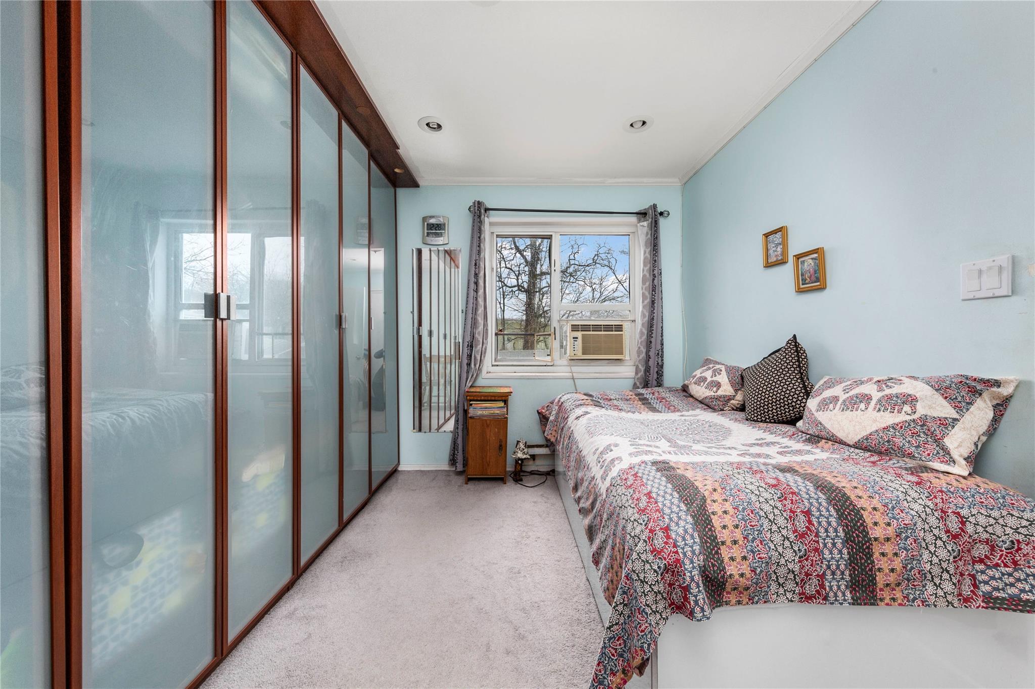 221-15 W Manor Road #UPPER, Bellerose, Florida image 10
