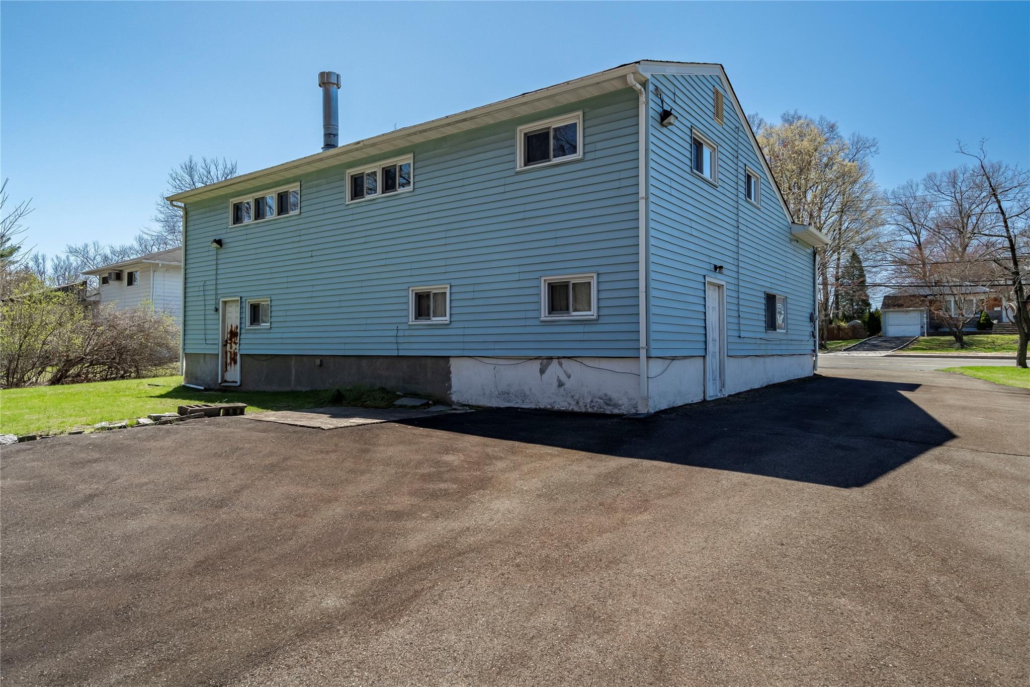 168 N Middletown Road, Nanuet, New York image 42