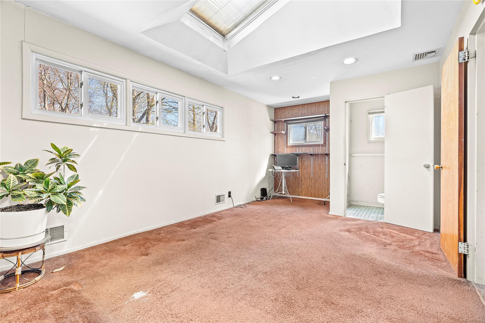 168 N Middletown Road, Nanuet, New York image 16