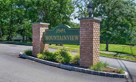 Condo For Sale - 723 Sierra Vista Lane<br/> Rockland County, Valley Cottage, NY 10989